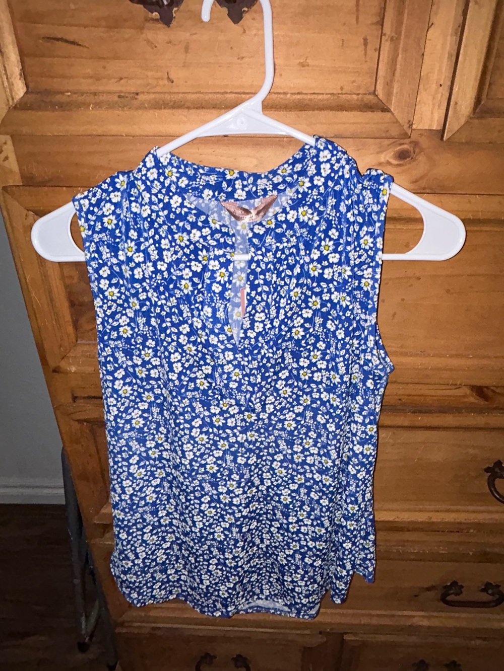 Sleeveless Blue Floral Keyhole Top